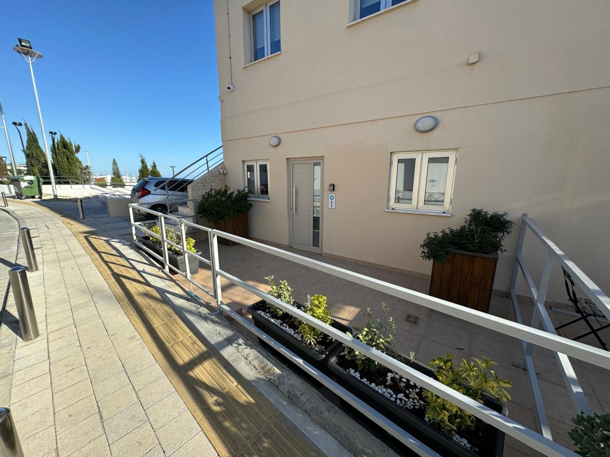 Topikos Apartments Айя-Напа Екстер'єр фото