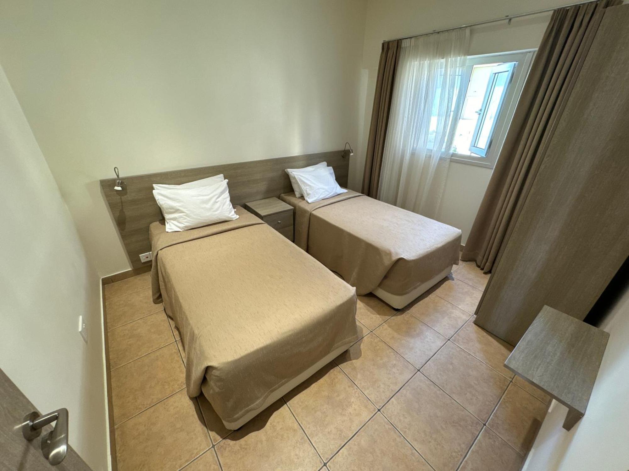 Topikos Apartments Айя-Напа Екстер'єр фото