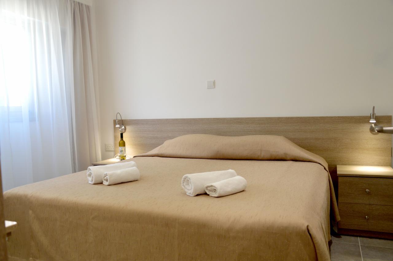 Topikos Apartments Айя-Напа Екстер'єр фото